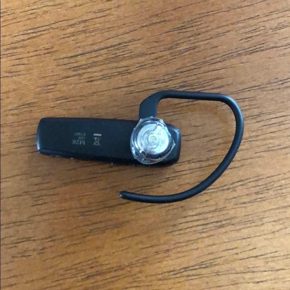 Bluetooth Headset - Picture 2 of 7